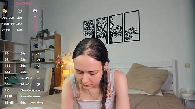 MalvinaTrafford online show from 04/11/26, 08:56