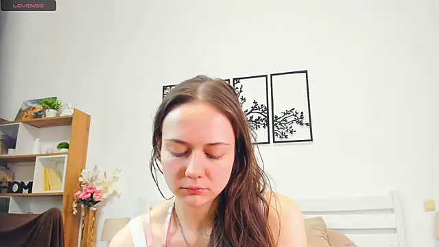 MalvinaTrafford online show from 04/29/26, 08:48