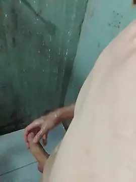 Snapshot of ONixCris chatting on 02/13/26, 05:35 ONixCris online show from 02/13/26, 05:35