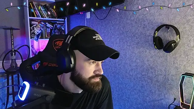 Snapshot of _Mostly_ chatting on 02/12/26, 06:29 Mostly online show from 02/12/26, 06:29