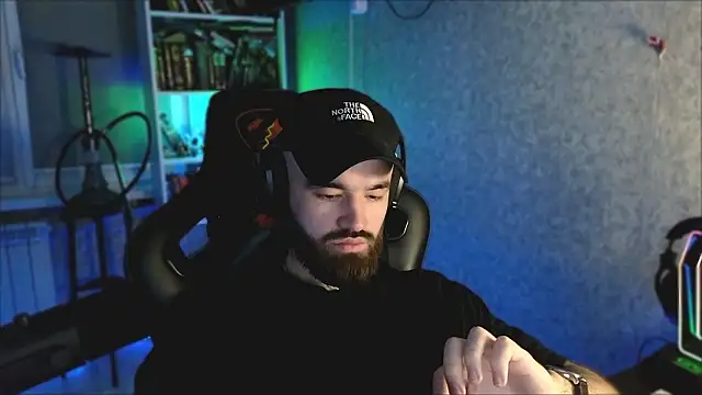 Snapshot of _Mostly_ chatting on 03/02/26, 01:39 Mostly online show from 03/02/26, 01:39