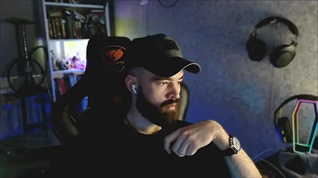  Mostly  online show from 04/12/26, 07:39