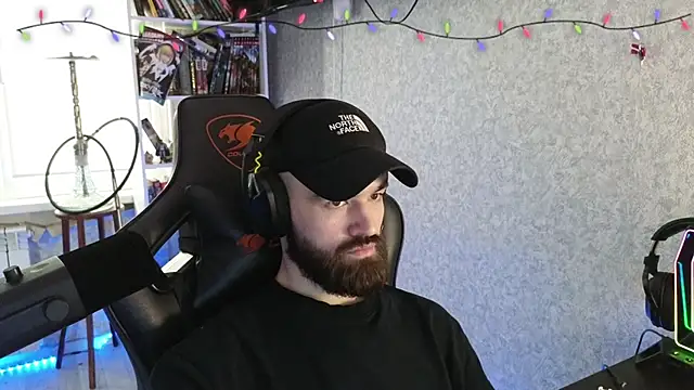 Snapshot of _Mostly_ chatting on 02/19/26, 06:54 Mostly online show from 02/19/26, 06:54