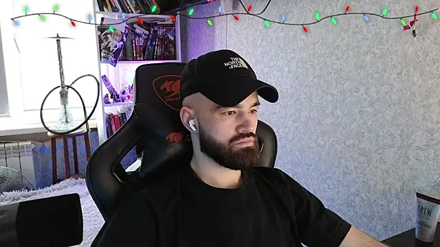 Snapshot of _Mostly_ chatting on 02/03/26, 12:54 Mostly online show from 02/03/26, 12:54