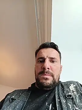 Snapshot of NatanCasad0 chatting on 02/16/26, 01:32 NatanCasad0 online show from 02/16/26, 01:32