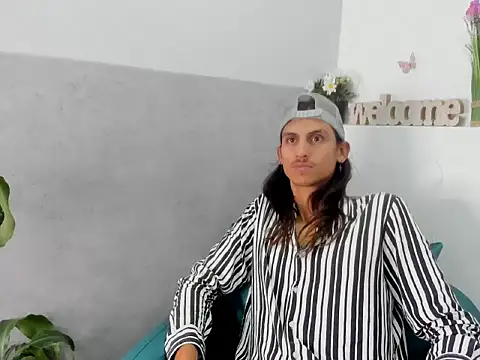 Noha-Smith online show from 02/01/26, 04:33