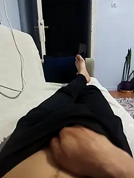 onurcannnnnnmmms online show from 02/13/26, 07:03