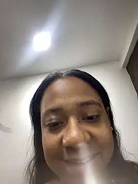 amara queen  online show from 05/01/26, 03:11