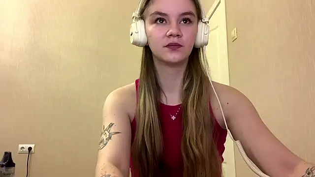 Snapshot of AgnesShy_ chatting on 02/26/26, 07:41 AgnesShy online show from 02/26/26, 07:41