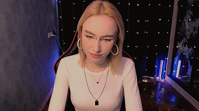 Snapshot of crybambi chatting on 02/17/26, 08:33 crybambi online show from 02/17/26, 08:33