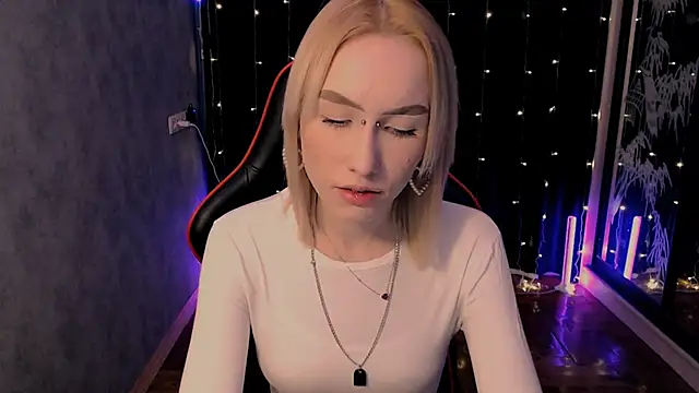 Snapshot of crybambi chatting on 02/10/26, 06:23 crybambi online show from 02/10/26, 06:23