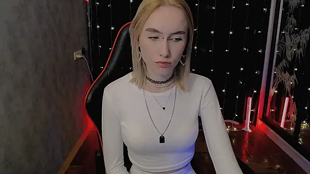 Snapshot of crybambi chatting on 02/05/26, 06:59 crybambi online show from 02/05/26, 06:59