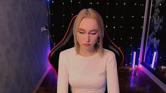 Snapshot of crybambi chatting on 02/14/26, 08:14 crybambi online show from 02/14/26, 08:14