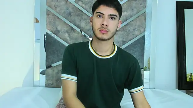 Snapshot of Apolo_Gray chatting on 02/04/26, 04:29 Apolo Gray online show from 02/04/26, 04:29