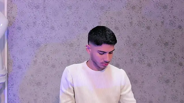 Snapshot of Apolo_Gray chatting on 02/06/26, 06:42 Apolo Gray online show from 02/06/26, 06:42