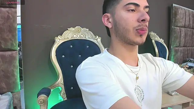 Snapshot of Apolo_Gray chatting on 03/03/26, 02:46 Apolo Gray online show from 03/03/26, 02:46