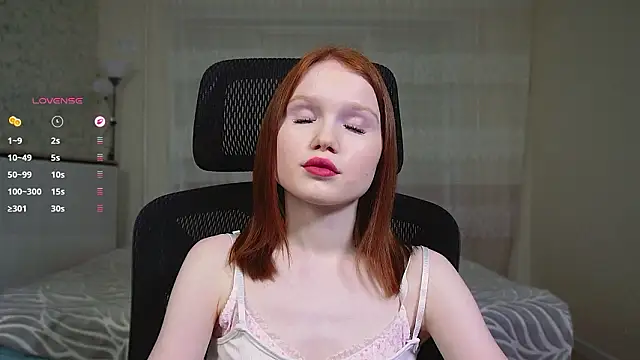 Snapshot of Nellie_baby chatting on 02/23/26, 02:28 Nellie baby online show from 02/23/26, 02:28