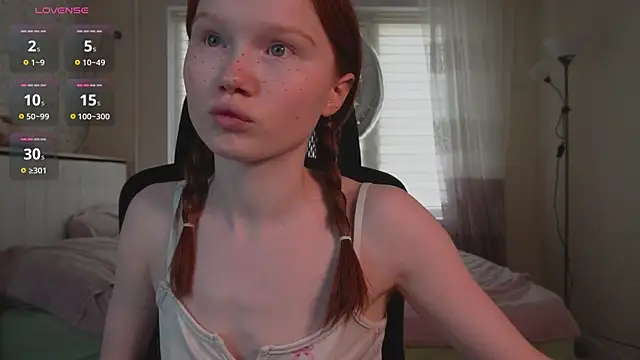Snapshot of Nellie_baby chatting on 06/29/26, 11:10 Nellie baby online show from 06/29/26, 11:10