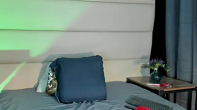 Snapshot of IsabellaRossi_ chatting on 02/13/26, 06:08 IsabellaRossi online show from 02/13/26, 06:08