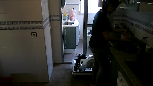 Snapshot of laparejaideal08 chatting on 02/21/26, 04:09 laparejaideal08 online show from 02/21/26, 04:09