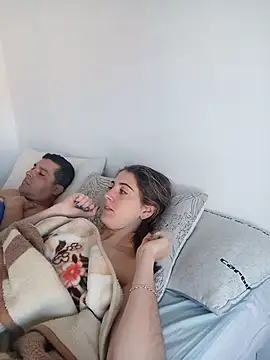 Snapshot of laparejaideal08 chatting on 02/26/26, 09:09 laparejaideal08 online show from 02/26/26, 09:09