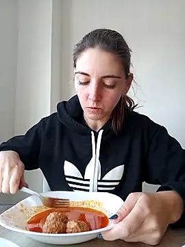 laparejaideal08 online show from 03/11/26, 04:34