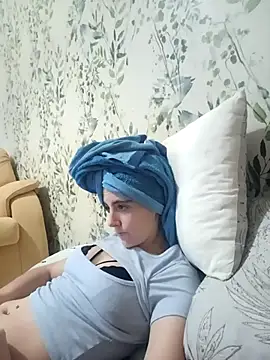 Snapshot of laparejaideal08 chatting on 02/04/26, 08:04 laparejaideal08 online show from 02/04/26, 08:04