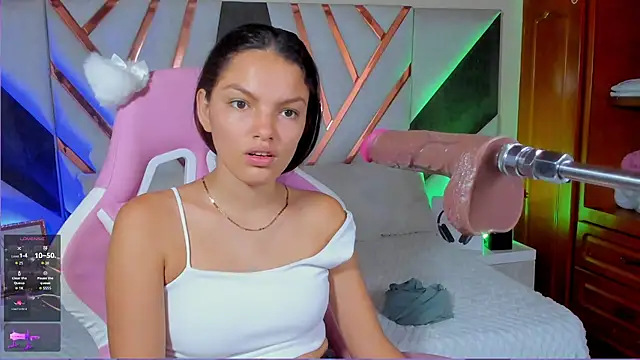 Snapshot of isa_kolins chatting on 03/01/26, 12:49 isa kolins online show from 03/01/26, 12:49