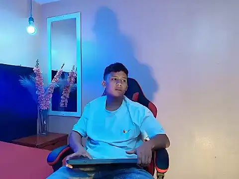 AlexDuMontt online show from 02/20/26, 03:14