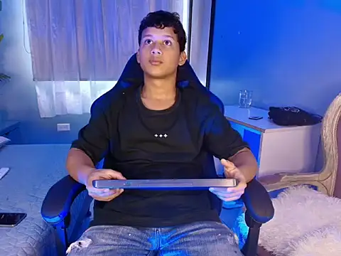 AlexDuMontt online show from 02/07/26, 08:06