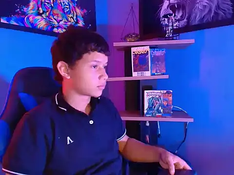 AlexDuMontt online show from 02/13/26, 03:28