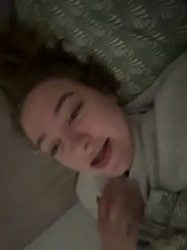 Snapshot of romyxxs chatting on 02/10/26, 08:57 romyxxs online show from 02/10/26, 08:57