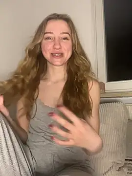 Snapshot of romyxxs chatting on 02/23/26, 02:57 romyxxs online show from 02/23/26, 02:57