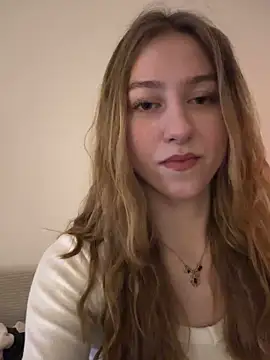 Snapshot of romyxxs chatting on 02/02/26, 08:19 romyxxs online show from 02/02/26, 08:19