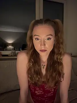 Snapshot of romyxxs chatting on 02/05/26, 10:38 romyxxs online show from 02/05/26, 10:38