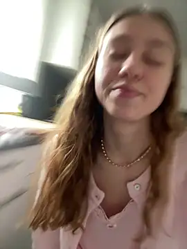 Snapshot of romyxxs chatting on 02/08/26, 10:13 romyxxs online show from 02/08/26, 10:13