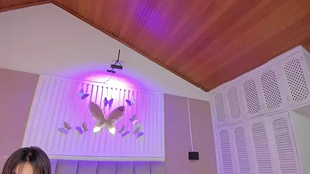  Kailythompson online show from 03/21/26, 07:18