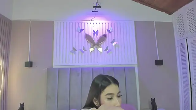 Kailythompson online show from 07/05/26, 08:05
