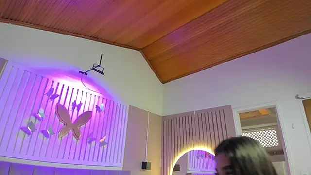  Kailythompson online show from 05/24/26, 07:58