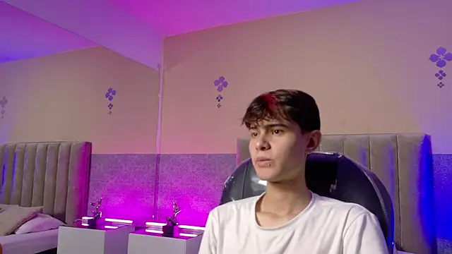 Derek Sinn online show from 04/07/26, 07:59