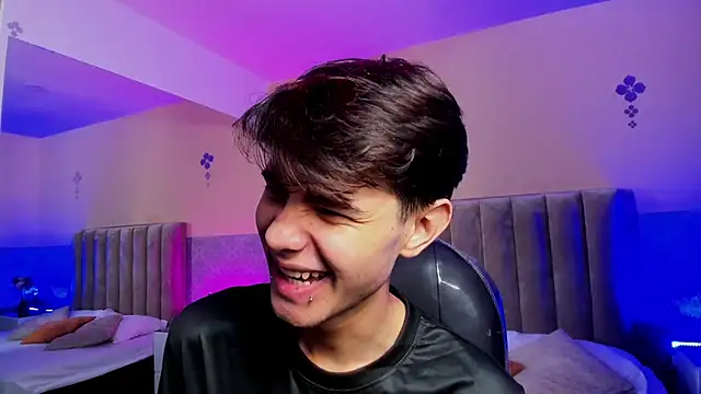 Derek Sinn online show from 04/12/26, 01:03