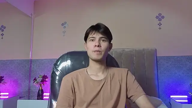 Snapshot of Derek_Sinn chatting on 03/02/26, 08:05 Derek Sinn online show from 03/02/26, 08:05