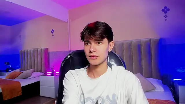 Derek Sinn online show from 04/11/26, 08:01