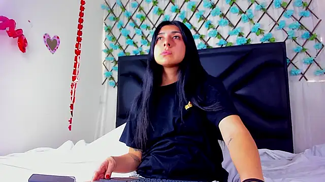 EmmaWilliamss4 online show from 02/22/26, 06:31