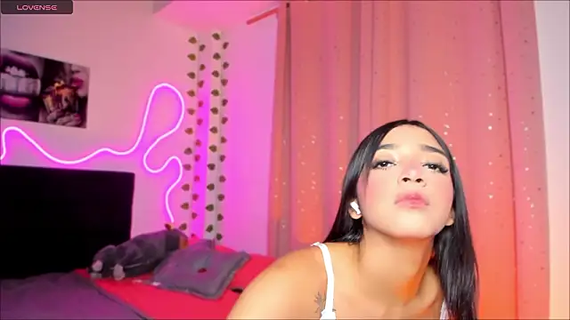 Snapshot of Scarlesth chatting on 03/02/26, 02:12 Scarlesth online show from 03/02/26, 02:12