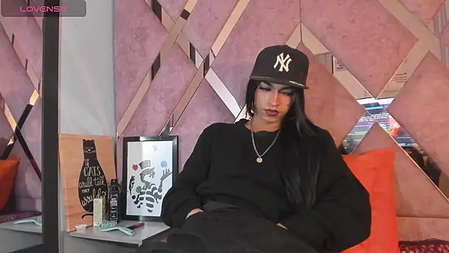 MeghanQueen   online show from 03/13/26, 06:18