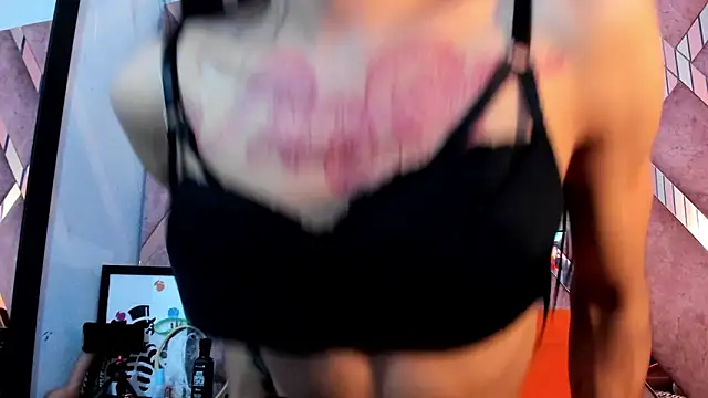 MeghanQueen   online show from 04/02/26, 04:52