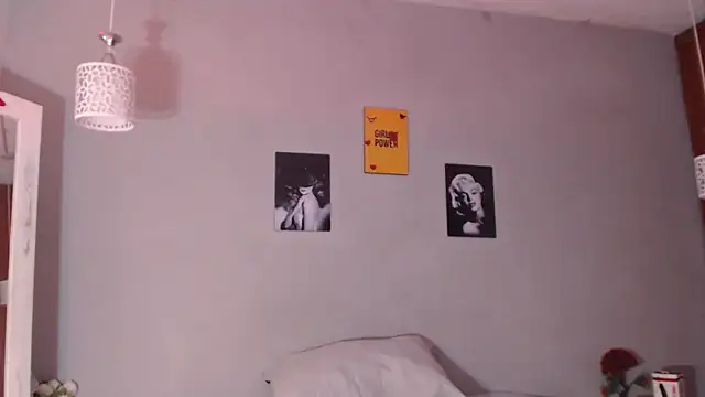 arianna rossi11 online show from 04/08/26, 12:17