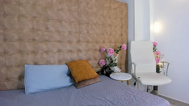 elizabeeth jones online show from 02/14/26, 03:18