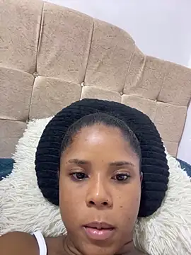 LIA PARKERR online show from 02/25/26, 02:12